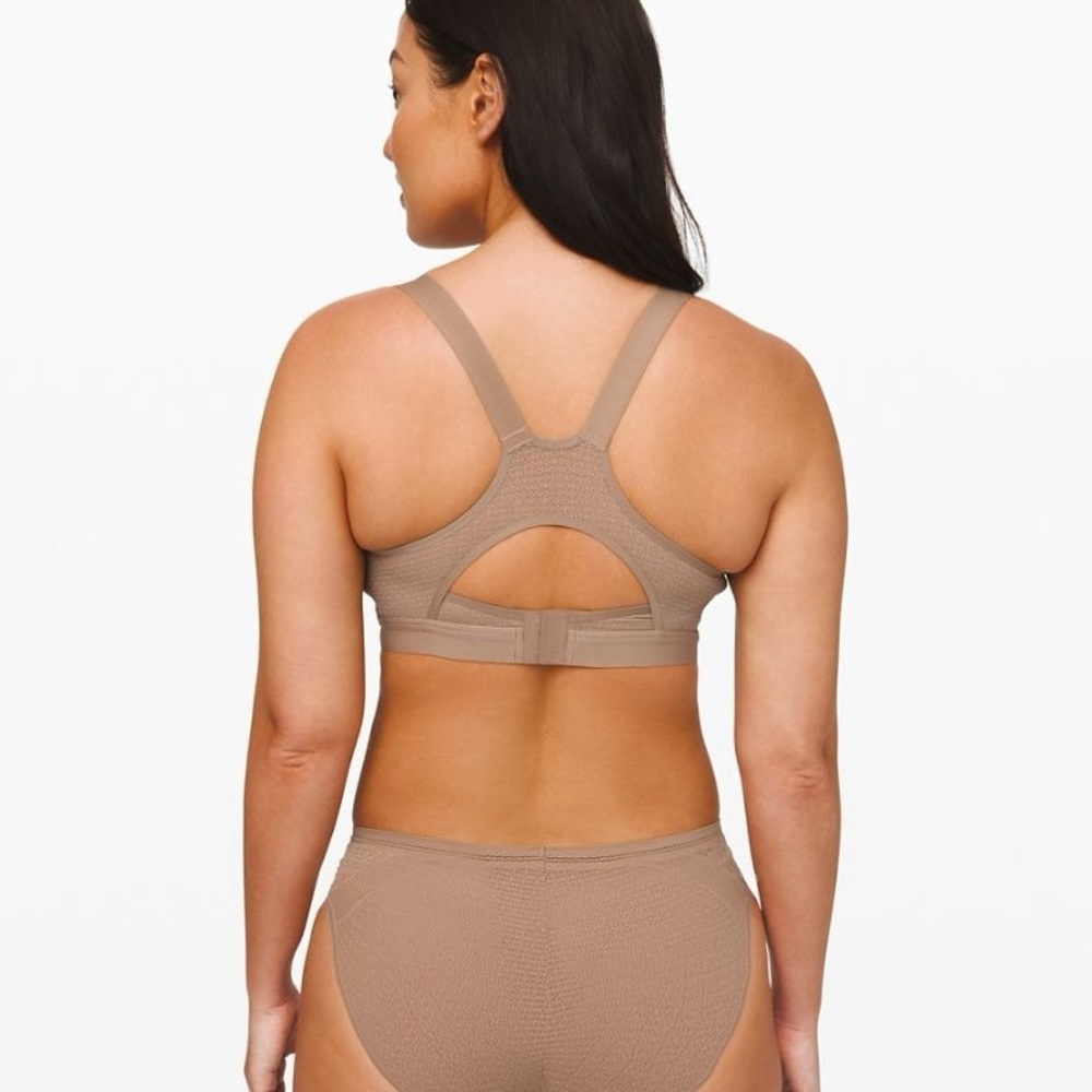 Lululemon - Awake to Lace Bra, 34B, Never Worn and New With Tags! - Picture 4 of 7